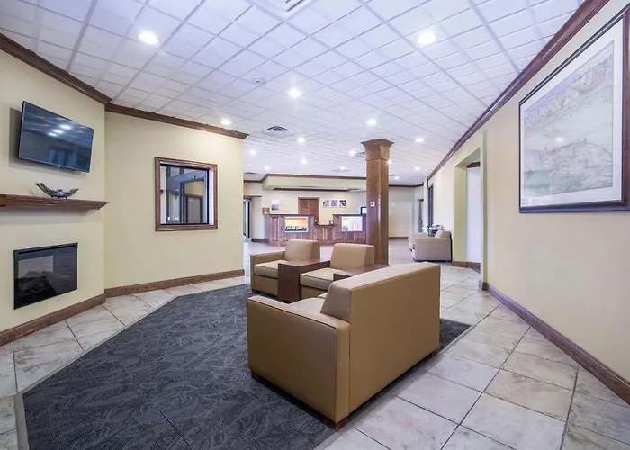 Badlands Inn & Suites